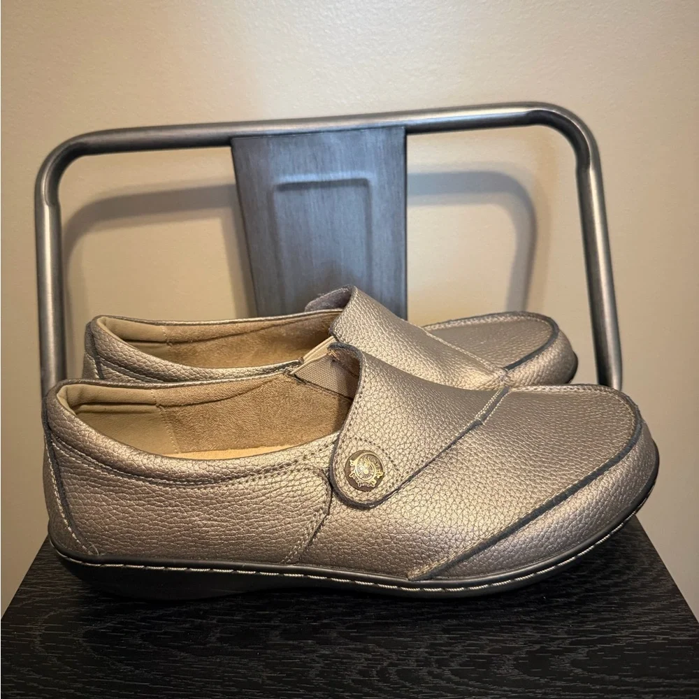 Geoleleph Women’s Size 11 Pewter Leather Comfort Slip-On Shoes Orthopedic